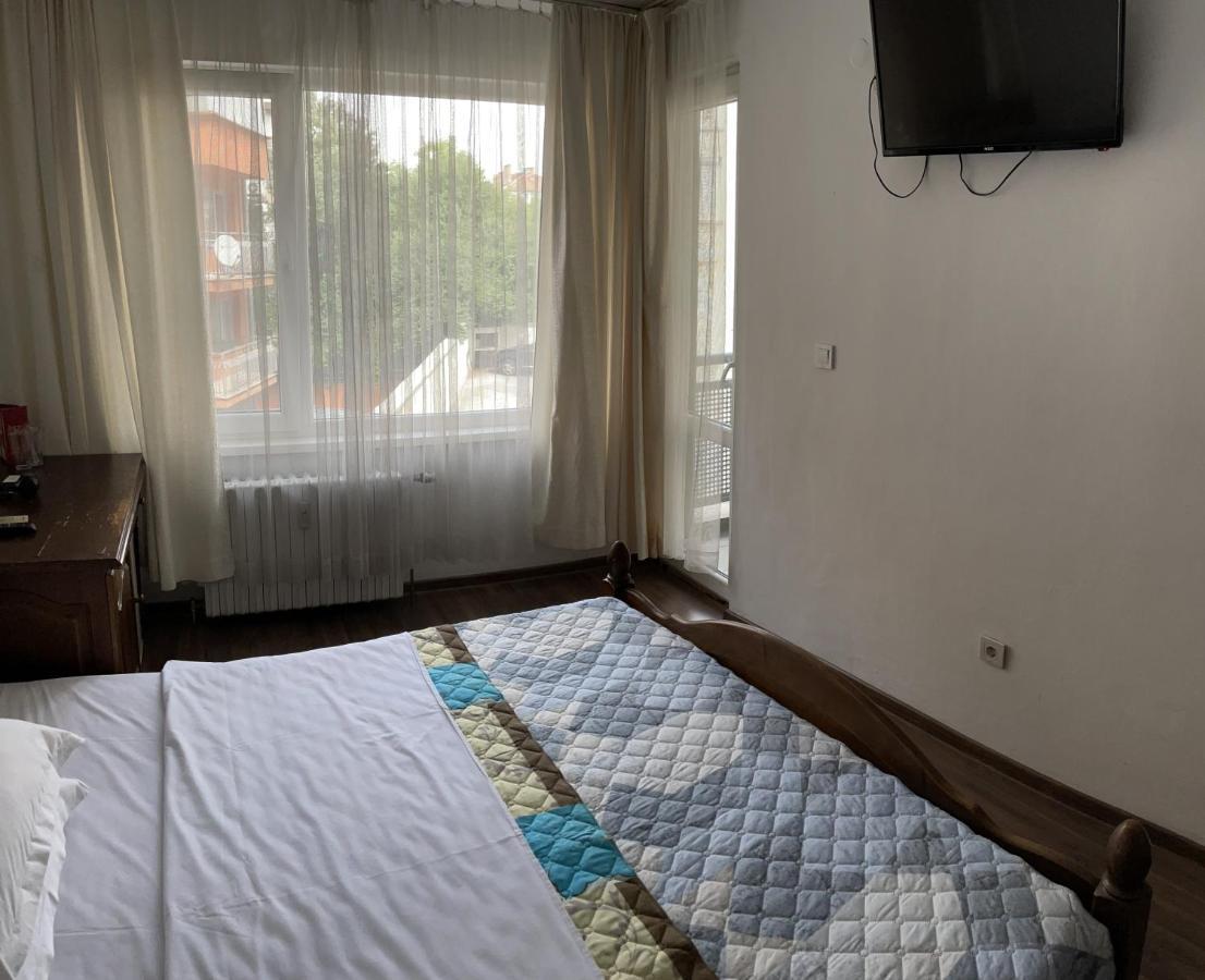 Hotel Rotasar Sofia Exteriör bild