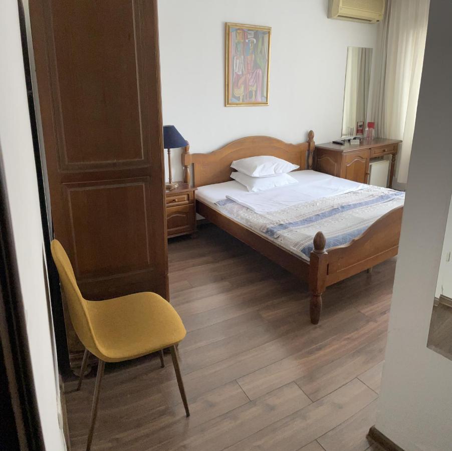 Hotel Rotasar Sofia Exteriör bild